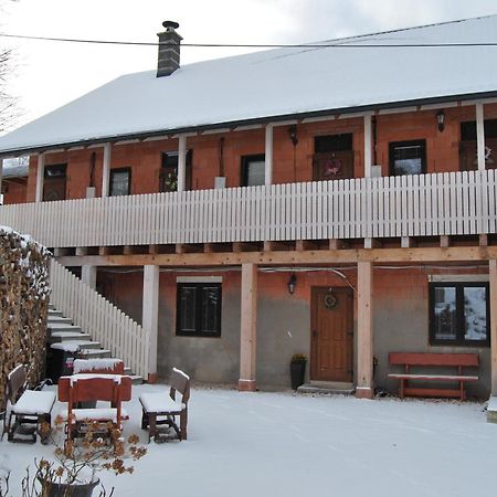 Květinové apartmány u Jordů Marenice Exterior foto